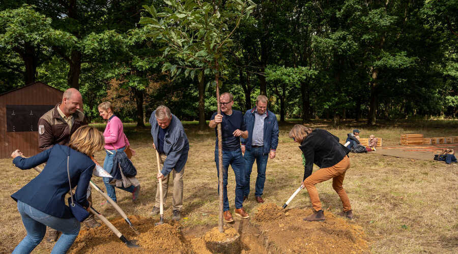 Nieuw stuk Kravaalbos feestelijk geopend